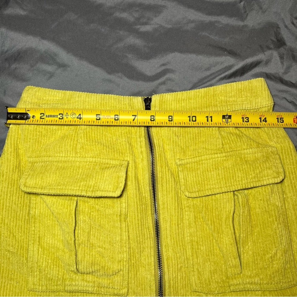 Moon River sz Small Lime Green Corduroy Mini Skirt w/ full front zipper & pocket - Picture 7 of 12